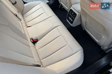 Седан BMW 3 Series 2019 в 