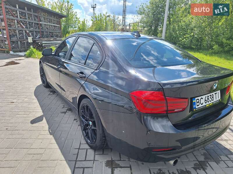Седан BMW 3 Series 2016 в Нововолынске