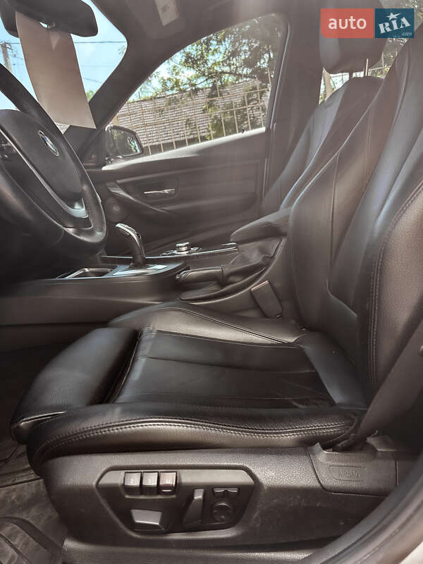 Седан BMW 3 Series 2013 в Миколаєві