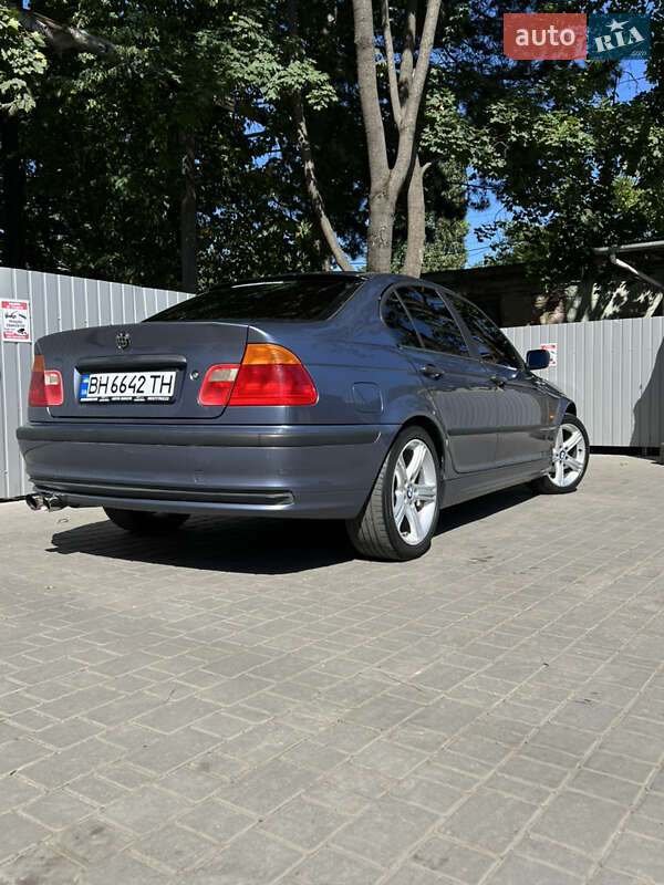 Седан BMW 3 Series 1999 в Врадиевке