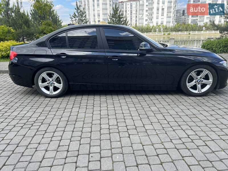 Седан BMW 3 Series 2015 в Івано-Франківську