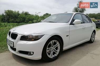 Седан BMW 3 Series 2011 в 
