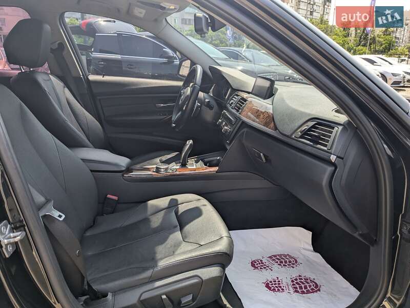 Седан BMW 3 Series 2013 в Киеве