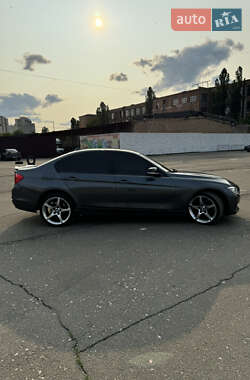 Седан BMW 3 Series 2013 в 