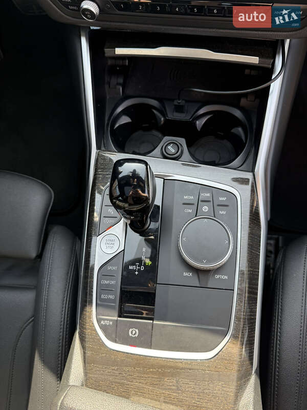 Седан BMW 3 Series 2020 в Львові