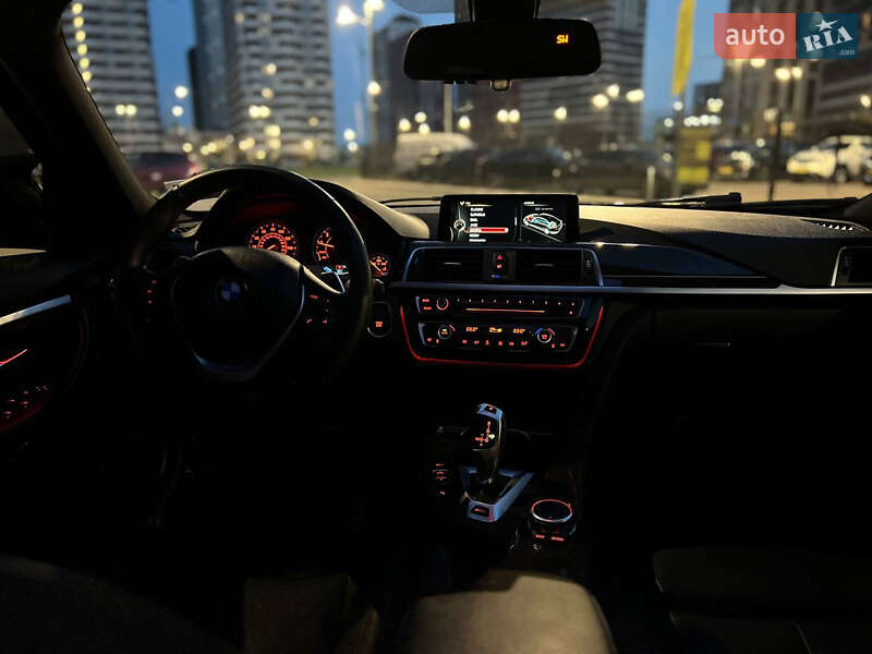 Седан BMW 3 Series 2016 в Києві