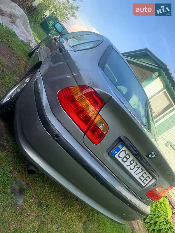Седан BMW 3 Series 2004 в Прилуках