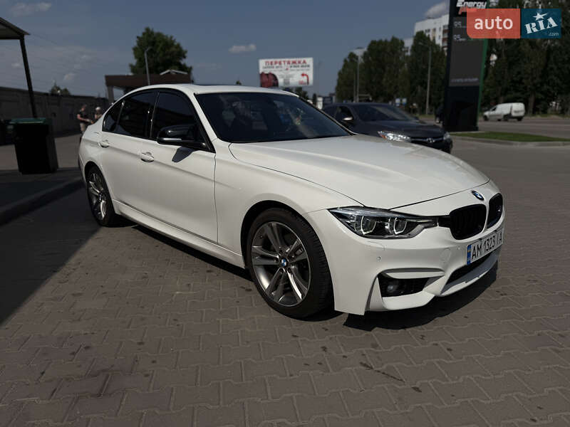 Седан BMW 3 Series 2016 в Киеве