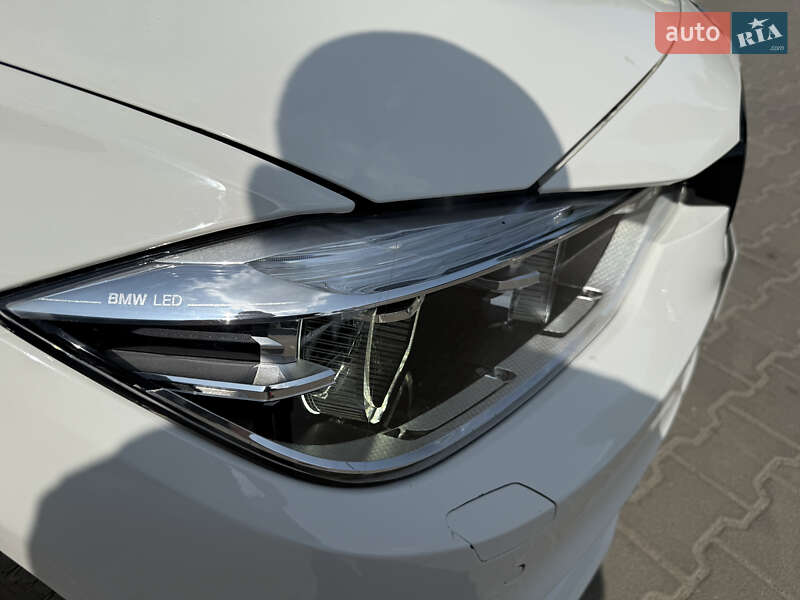 Седан BMW 3 Series 2016 в Киеве