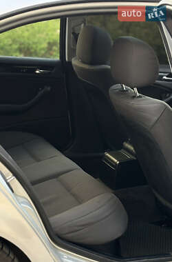 Седан BMW 3 Series 2004 в 