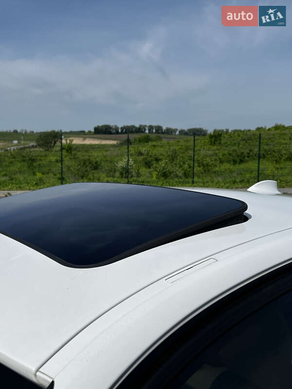 Седан BMW 3 Series 2013 в Ровно