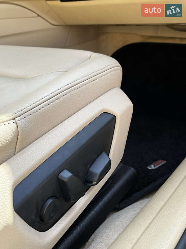 Седан BMW 3 Series 2013 в Ровно