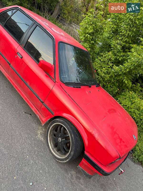 Седан BMW 3 Series 1984 в Киеве