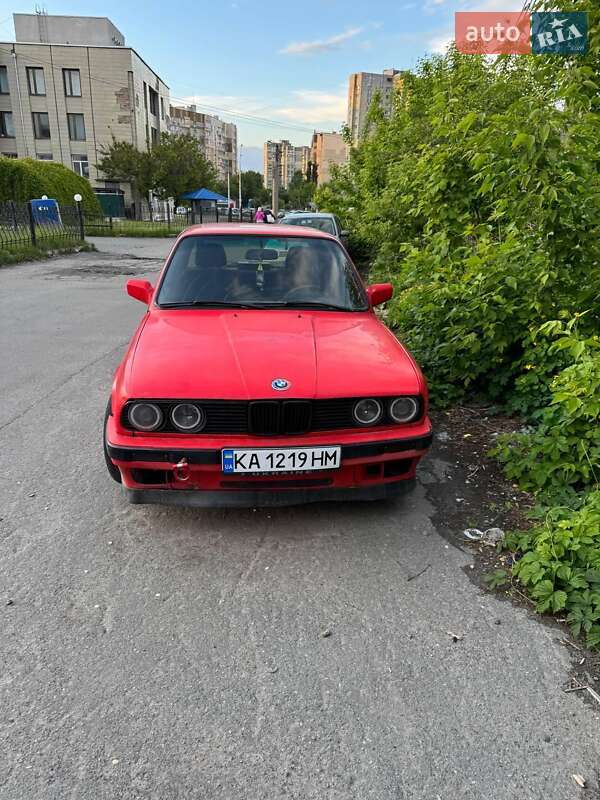 Седан BMW 3 Series 1984 в Киеве