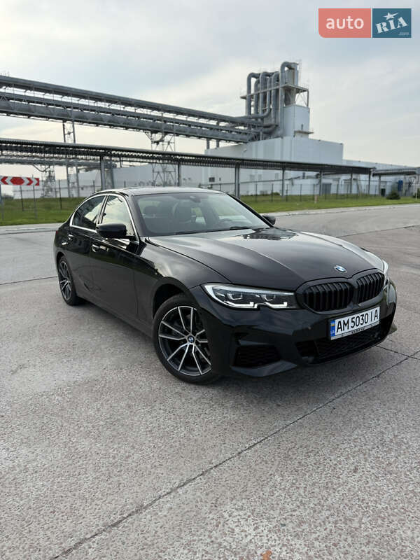 Седан BMW 3 Series 2021 в Коростені