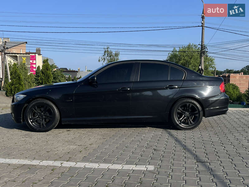 Седан BMW 3 Series 2010 в Черновцах фото 4 Седан BMW 3 Series 2010 в Черновцах