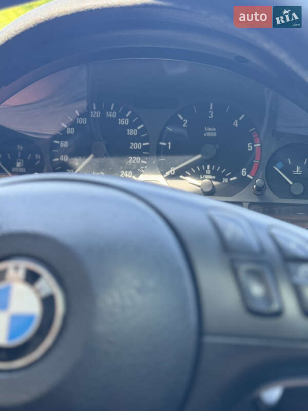 Седан BMW 3 Series 2000 в Бориславе
