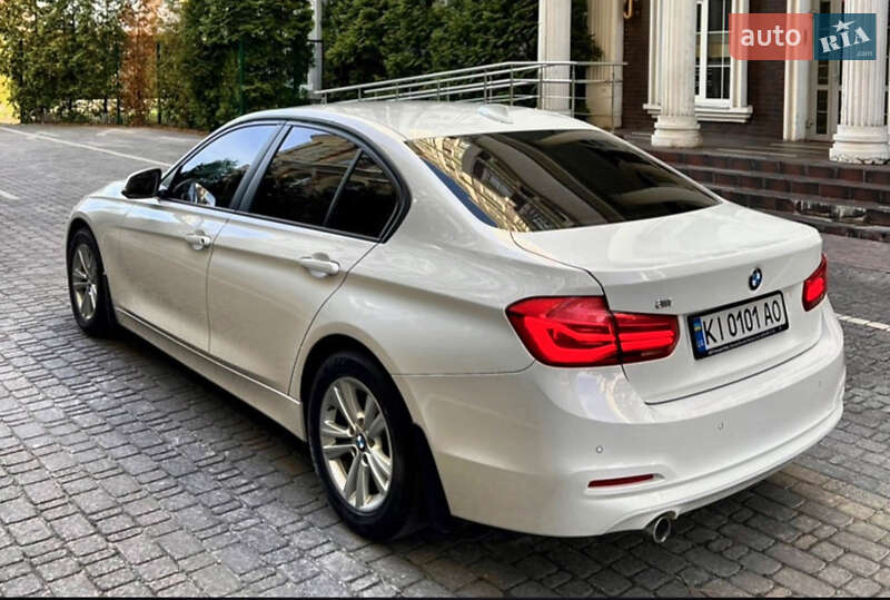 Седан BMW 3 Series 2017 в Киеве