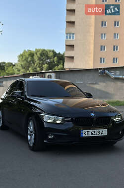 Седан BMW 3 Series 2015 в 