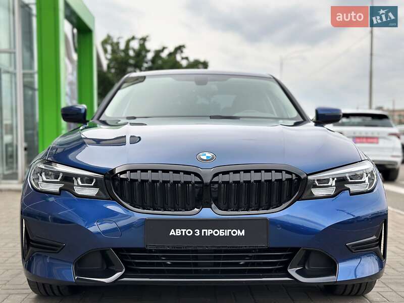 Седан BMW 3 Series 2022 в Києві