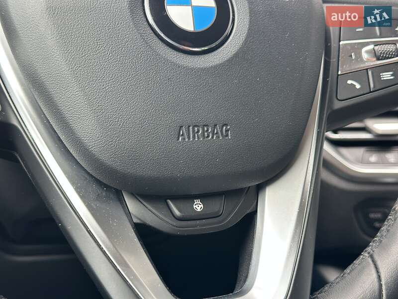 Седан BMW 3 Series 2022 в Києві