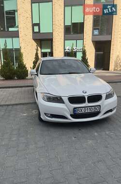 Седан BMW 3 Series 2011 в 