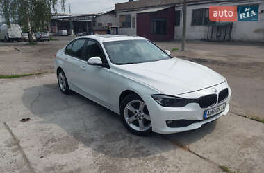 Седан BMW 3 Series 2015 в Киеве