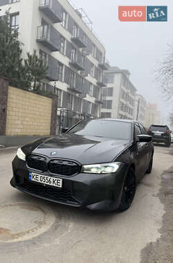 Седан BMW 3 Series 2024 в 