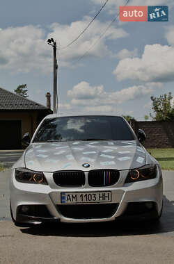 Седан BMW 3 Series 2011 в 