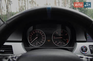 Седан BMW 3 Series 2011 в 