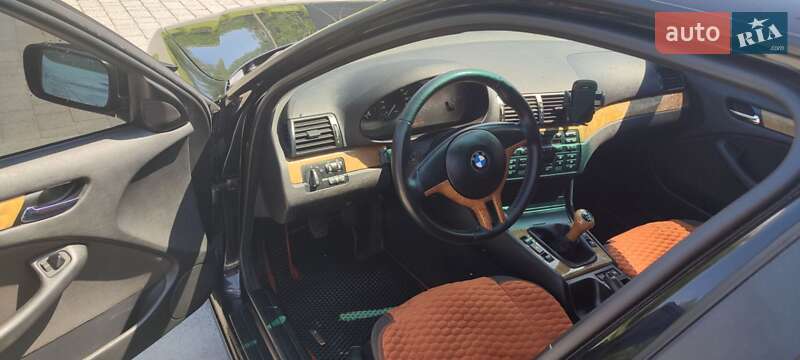 Седан BMW 3 Series 2004 в Романіву