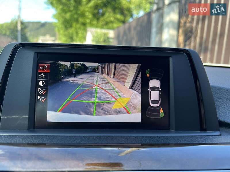 Седан BMW 3 Series 2017 в Могилев-Подольске