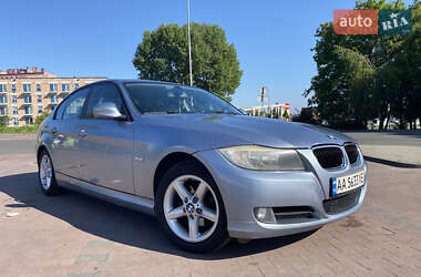 Седан BMW 3 Series 2011 в Львові