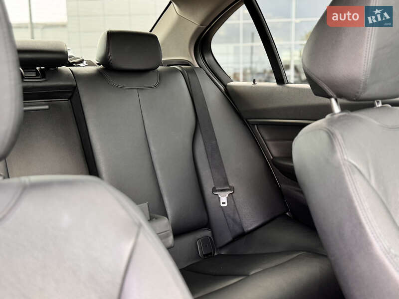 Седан BMW 3 Series 2014 в Ужгороде фото 16 Седан BMW 3 Series 2014 в Ужгороде