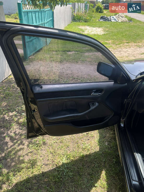 Седан BMW 3 Series 2002 в Чернобае фото 25 Седан BMW 3 Series 2002 в Чернобае