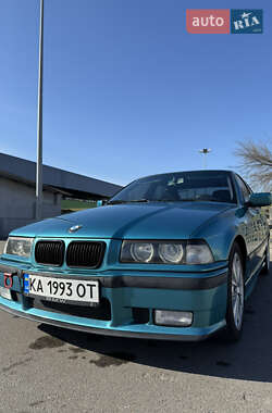 Седан BMW 3 Series 1993 в Києві