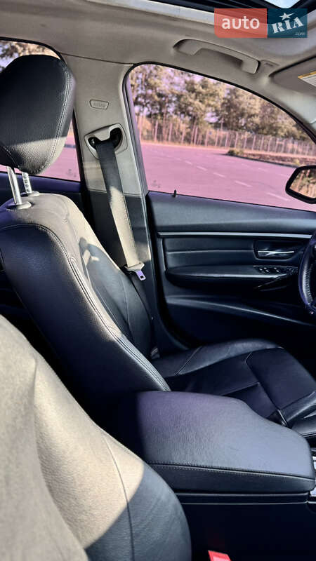 Седан BMW 3 Series 2014 в Дніпрі