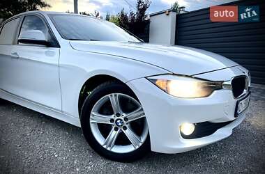 Седан BMW 3 Series 2015 в Дніпрі