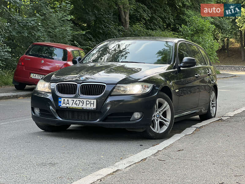 BMW 3 Series 2011