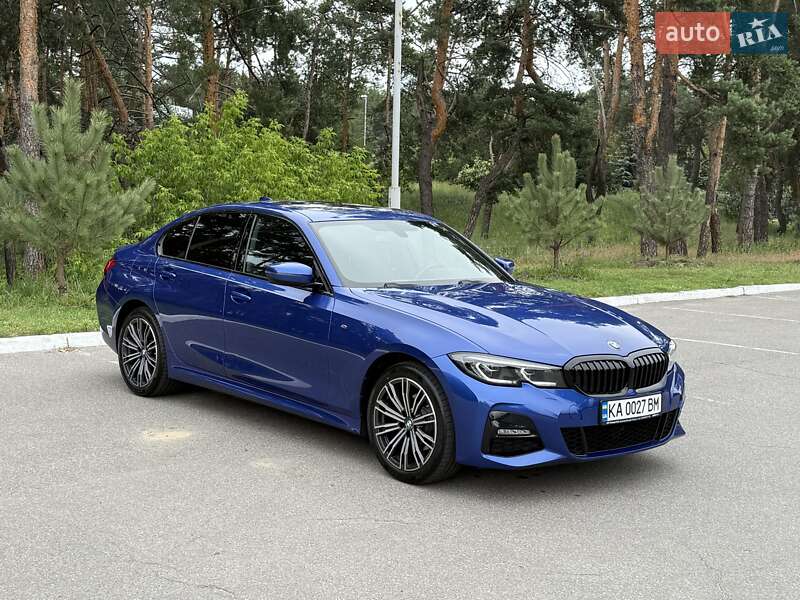 Седан BMW 3 Series 2022 в 