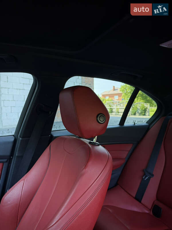 Седан BMW 3 Series 2015 в Хмельницком