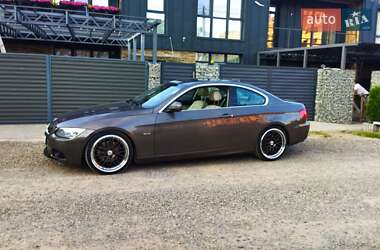 Купе BMW 3 Series 2011 в 