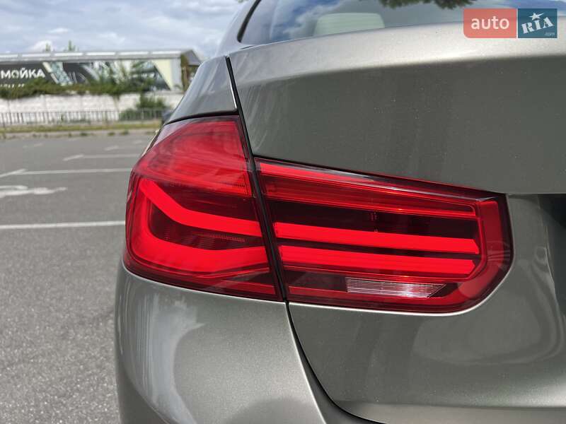 Седан BMW 3 Series 2015 в Киеве