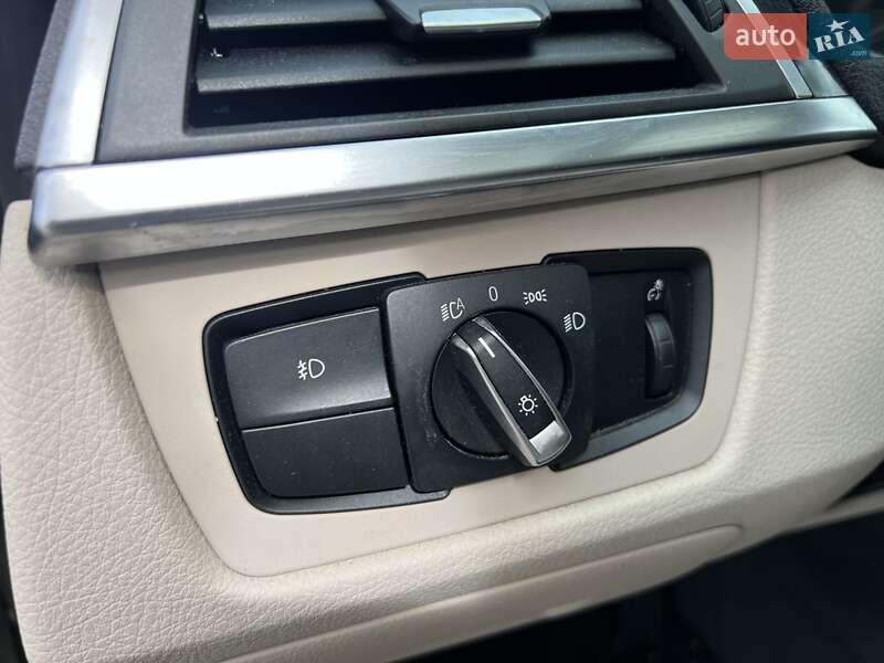 Седан BMW 3 Series 2015 в Киеве