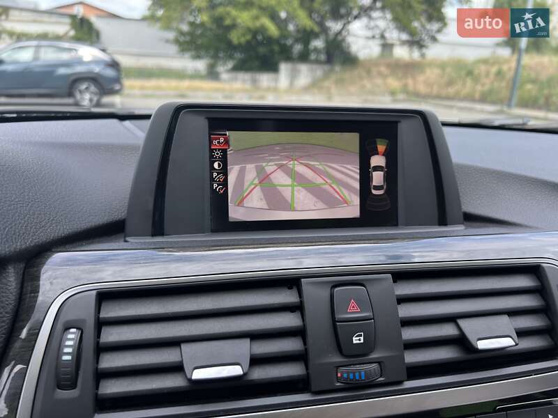 Седан BMW 3 Series 2015 в Киеве