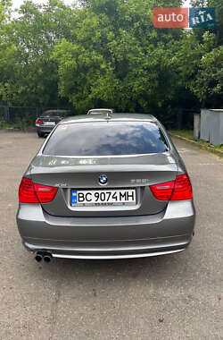 Седан BMW 3 Series 2011 в 