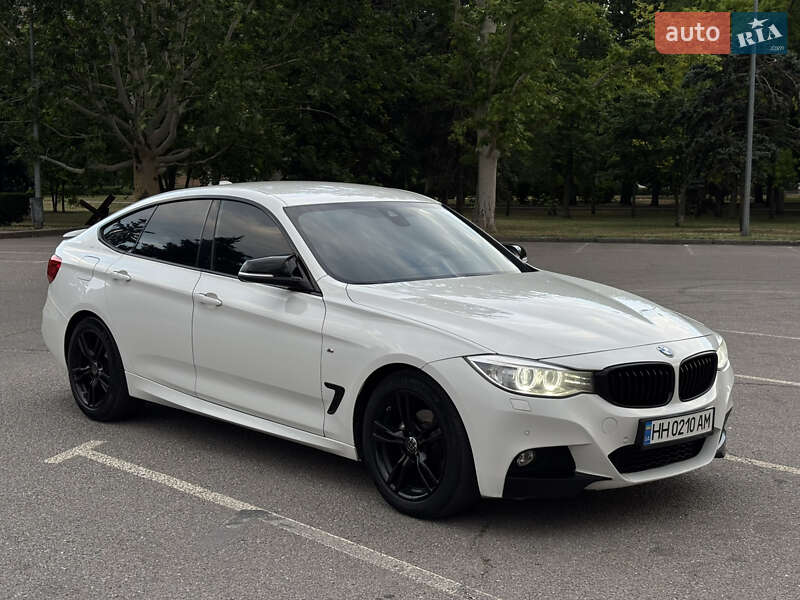 Седан BMW 3 Series 2015 в 