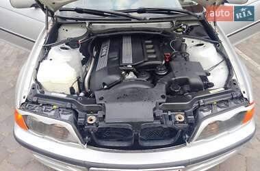 Седан BMW 3 Series 1999 в Береговому