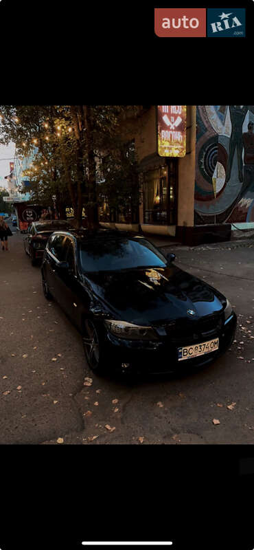 BMW 3 Series 2011