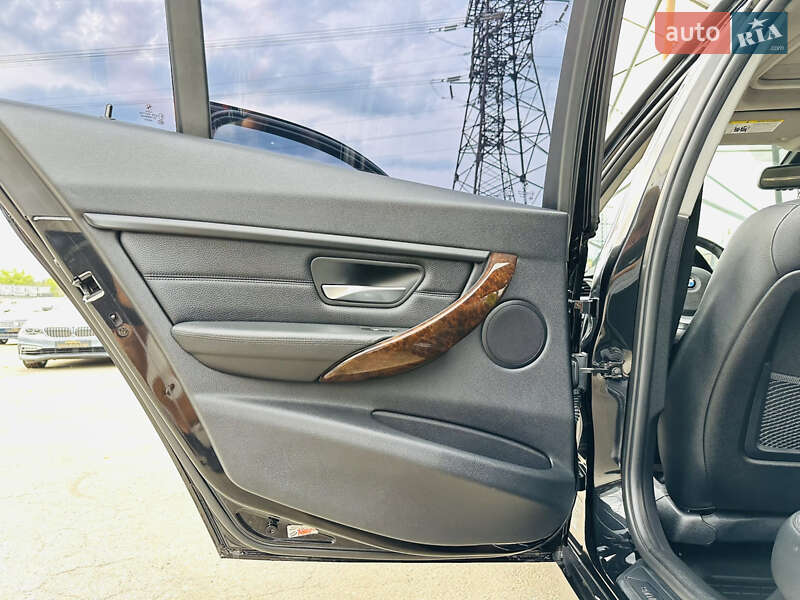 Седан BMW 3 Series 2014 в Харкові